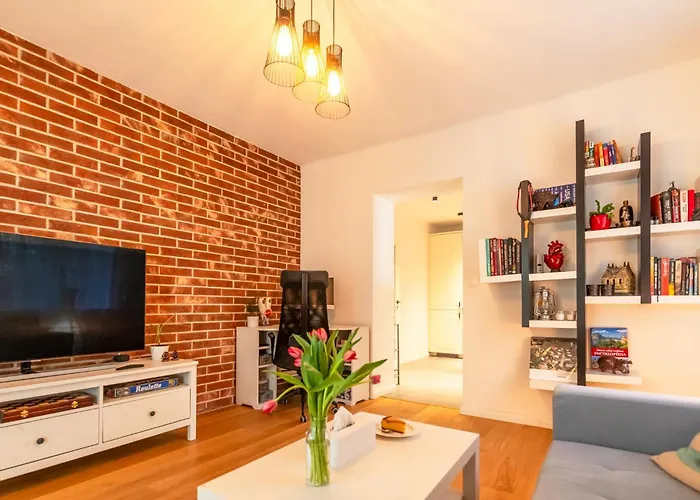Quiet In New Center, Nivy Apartment *